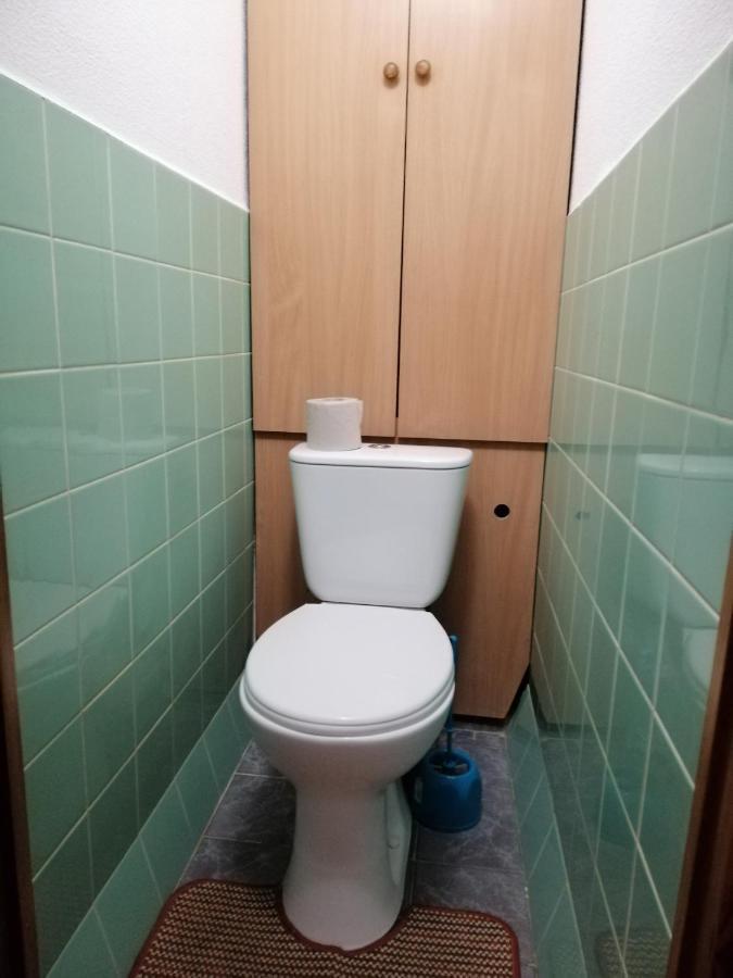 Патриарха Скрипника 7,Жд Вокзал, Ультрамарин Apartment Kiev Bagian luar foto